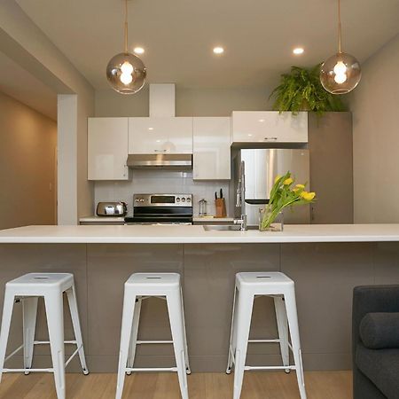 Explore Montreal From Sleek Contemporary Apartment By Den Stays Chambre photo