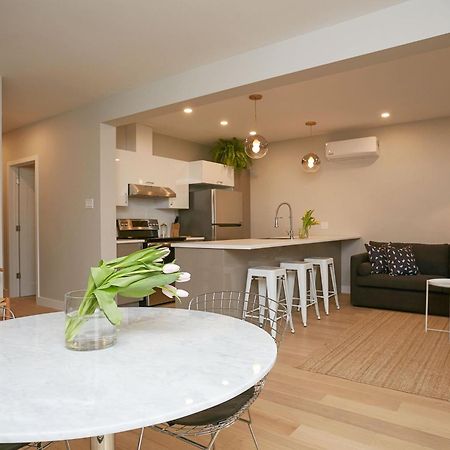 Explore Montreal From Sleek Contemporary Apartment By Den Stays Chambre photo