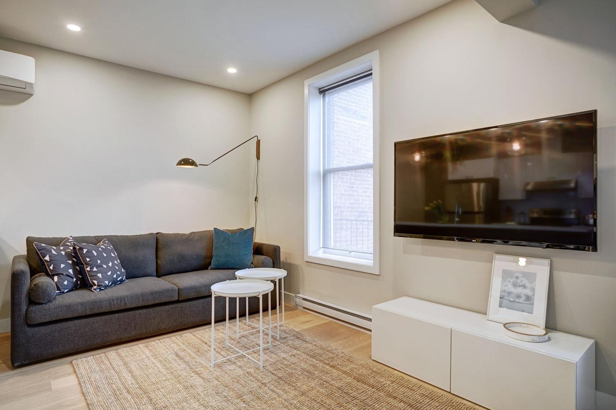 Explore Montreal From Sleek Contemporary Apartment By Den Stays Chambre photo